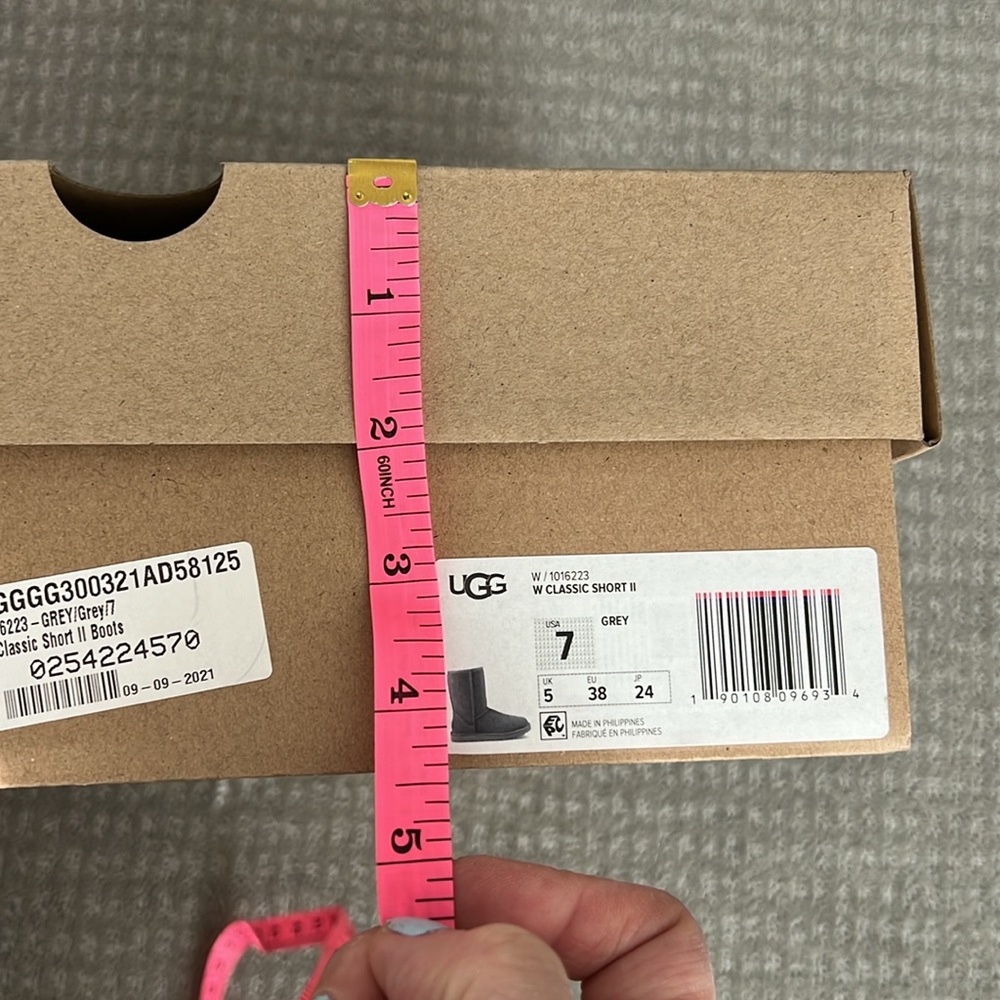 UGG Boot Box - Picture 9 of 10